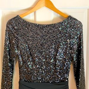 PETITE length!  RALPH LAUREN Evening; gray, formal, gorgeous sequin dress size 4